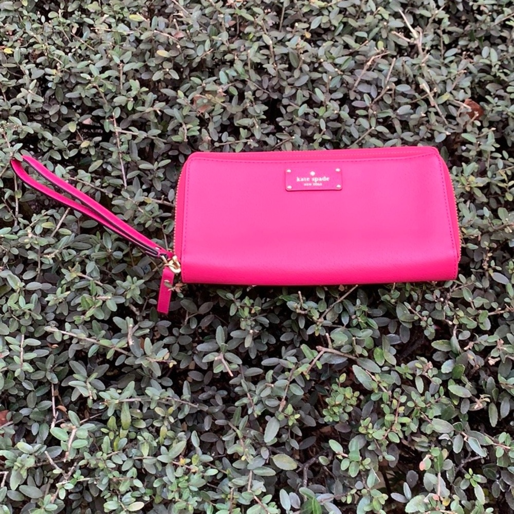 Kate Spade leather pink wallet wristlet